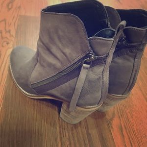 Rebels double sided zip leather bootie, sz 8.5